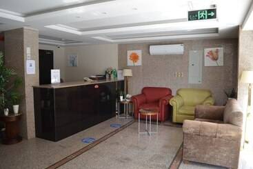 アパートホテル Roz Aljaohara