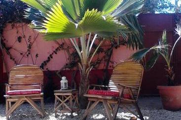 تختخواب و صبحانه Baobab Belge