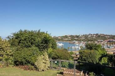 تختخواب و صبحانه Dockside Guest House