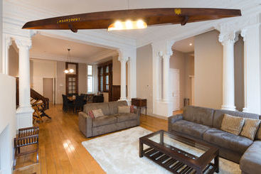 Grandplace Lombard Apartments