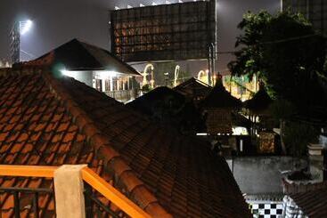 فندق Chillin Kuta Homestay