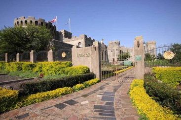 Отель Flycatcher Castle