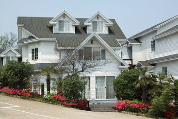 בית מלון כפרי Mangsang Bluemarine Club