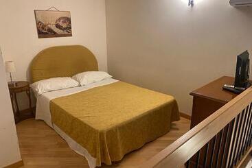 פנסיון Gatto Bianco Le Dimore