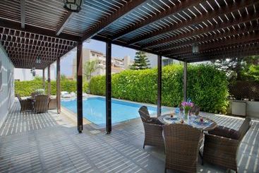 Villa Skyros