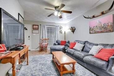 茅舍 Walk To At&t Stadium: Arlington Home W/ Patio!