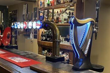 민박 The Butchers Arms   Grill Pub And Accommodation