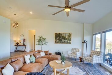 별장 Cedar City Home W/ Mountain Views & Game Room!