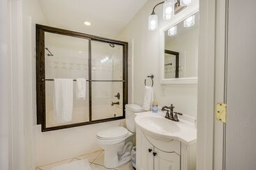 کلبه Charming Columbus Home: Steps To Lakebottom Park!