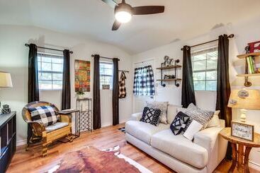 Cozy Montgomery Cottage W/ Porch, Near Lake Conroe