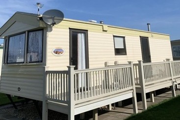 Beach Vibes   Silver Beach   Basic