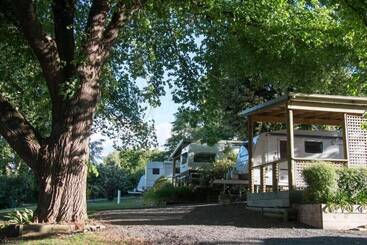 Longford Riverside Caravan Park