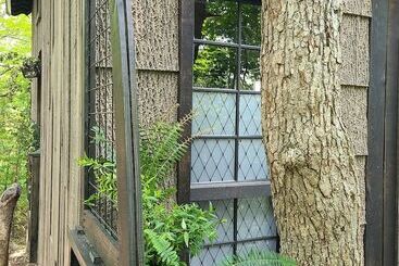 The Treetop Hideaways At Ruby Falls