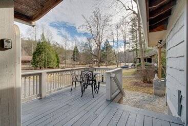 بيت ريفى Lake Lure Village Cabin, 3 Mi To Chimney Rock!