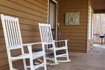 Сельский дом Laurelwood