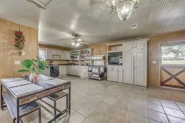 بيت ريفى Capitan Vacation Rental W/ Grill, Near Ruidoso!