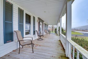 קוטג'' Pet Friendly Franklinville Farmhouse W/ Sunroom!