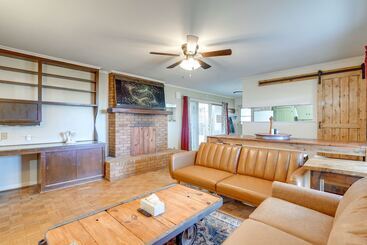 کلبه Pet Friendly Louisiana Abode Near Fishing & Hiking