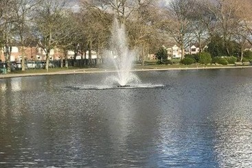 إقامة Runcorn   House   Sleeps 6   Parking   Garden