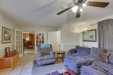 קוטג'' Rustic Thomasville Home W/ Deck: 2 Mi To Downtown!
