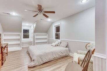 קוטג'' Shelbyville Home   On To The Bourbon Trail!