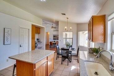 茅舍 Thatcher Home W/ Fenced Backyard: 3 Mi To Downtown