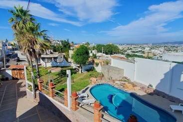 ベッドアンドブレックファースト Hill House Mazatlan