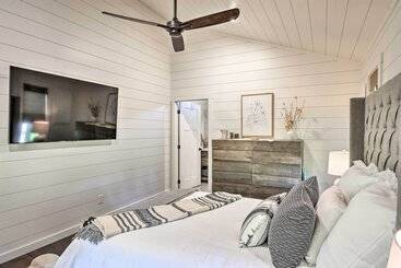 Blue Ridge Cottage: Modern Solace In The Mountains