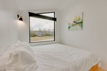 コテージ Broken Bow Tiny Home Cabin: Fire Pit, Hot Tub!