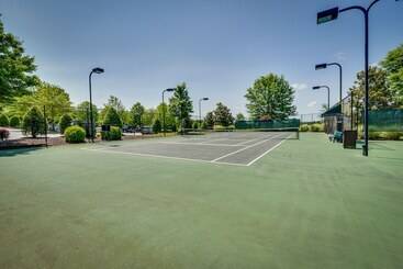 별장 Currahee Club Home: Lake Access & Golf Course View