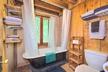 별장 Jasper  7 Timbers  Cabin On 10 Acres W/ A Creek!