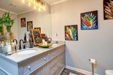 קוטג'' Lush Covington Home W/ Patio ~ 32 Mi To Atlanta!