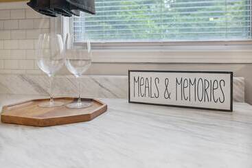 Macon Cottage W/ Porch   2 Mi To Downtown!