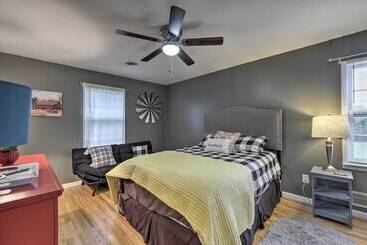 بيت ريفى Marietta Family House W/ Game Room & Yard!