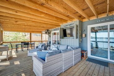 별장 Quiet Lakefront Eatonton House W/ Boat Dock!