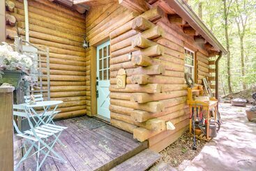 بيت ريفى Romantic Ellijay Cabin W/ Grill & Fire Pit!