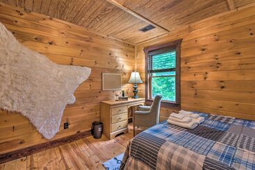 별장 Rural Dallas Gem W/ Hot Tub, Sauna + Fire Pit!