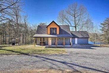 별장 Lakefront Cabin W/ Deck, Fire Pit In Trenton!