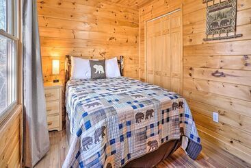 별장 Serenity Cabin  W/ Furnished Deck