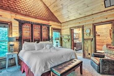 بيت ريفى Spacious Blue Ridge Cabin W/ Private Hot Tub!