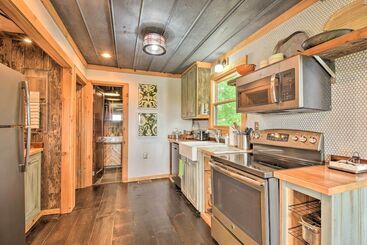 별장 Tree Lined Cabin W/ Breathtaking Mtn Views!