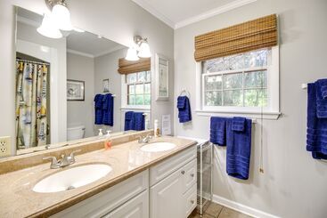 별장 Waterfront Baisden S Bluff Home W/ Dock & Views!