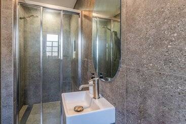 هاستل K2 Brisbane