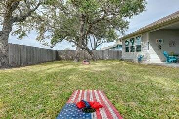 コテージ Charming Fulton Retreat < 1 Mi To Ocean & Pier!