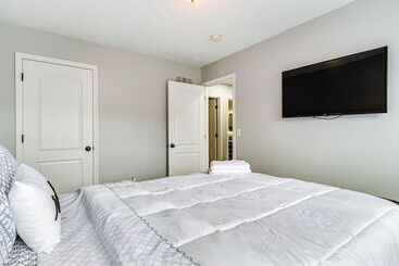 کلبه Cozy Ohio Home Deck, Arcade Games & Near Golfing