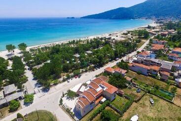 ホテル Nikolas Studios