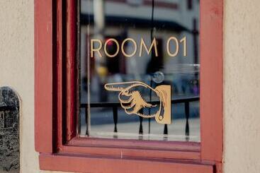 Отель The Bookhouse