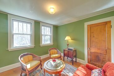 کلبه 10 Mi To Downtown Cincinnati: Home W/ Fire Pit!