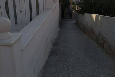 پانسیون Apartmani Kresic 1