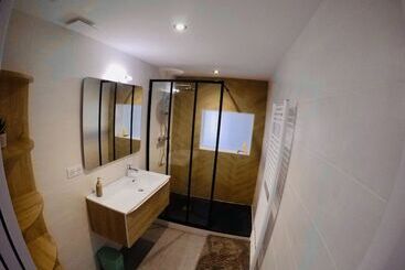 Пансион Charming & Cosy Rooms Nantes